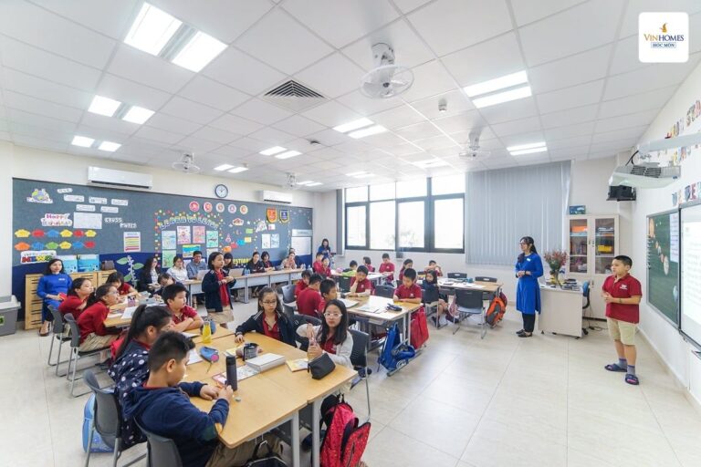 Vinschool Hóc Môn: Chi phí học tập và chương trình học